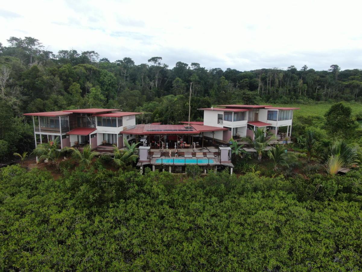 Villa F&B Bocas del Toro Exterior photo